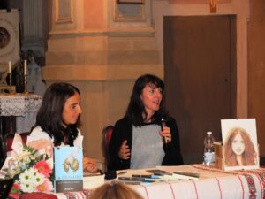 Presentazione del libro la crisalide l'autore Ioana Nan e la moderatrice Irina Niculescu